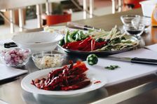 Thai-Kochkurs mit Chefköchin Air inkl. Marktbesuch und Kräutergarten