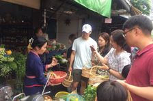 在是隆探索早市並烹飪經典泰式菜餚