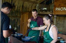 Clase de cocina auténtica balinesa de la granja a la mesa en Ubud con visita al mercado.