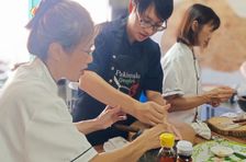 Откройте для себя аутентичные тайские вкусы: кулинарное приключение на крыше в Бангкоке.