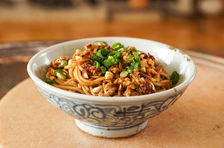成都街頭美食烹飪課：擔擔麵