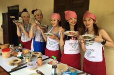 Aprenda a cozinhar deliciosos pratos tailandeses na Escola de Culinária Baan Thai (Turma da Manhã)