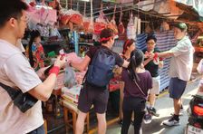 Thai Cooking & Market Scavenger Hunt Experience