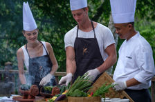 Experiência autêntica de aula de culinária balinesa e visita guiada ao jardim.
