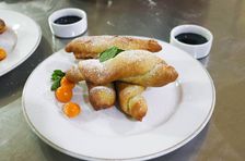 Churros Lezat dengan Berbagai Macam Isian