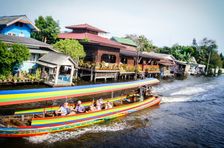 Foodie Tour & Private Boat Riding