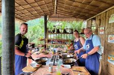 Lezione pratica di cucina thailandese e visita al mercato di Phuket.