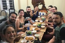 Recorrido gastronómico a pie por las calles del casco antiguo de Hanói.