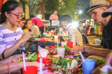 Phnom Penh Evening Food Tour with Tuk tuk