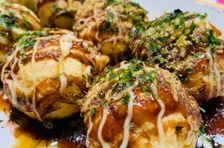 Entdecken Sie die Kunst der Takoyaki-Zubereitung in Nagoya