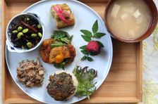 Традиционная японская веганская домашняя кухня и покупки продуктов