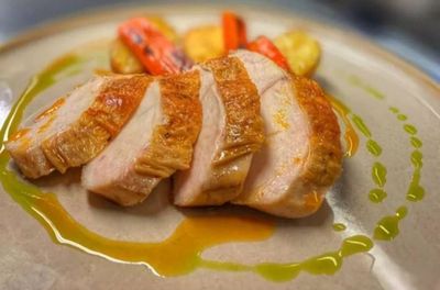 Тайские кулинарные шедевры: традиционные вкусы в современной интерпретации.