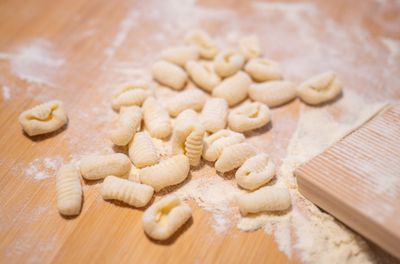 Pengalaman Menikmati Pasta Buatan Tangan dan Hidangan Penutup Khas Venesia
