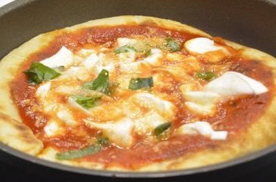 Kelas Praktik Membuat Pizza di Naples: Margherita, Calzone Goreng & Lainnya