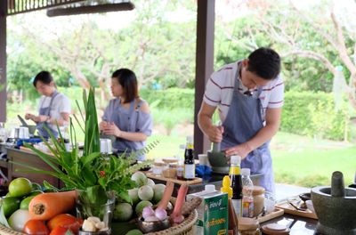 Genieße authentische Thai-Aromen auf Bio-Farm