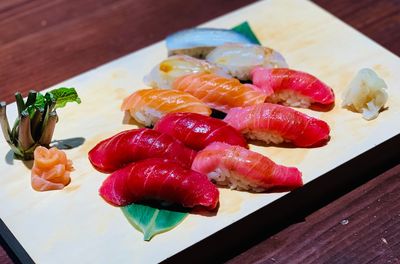 Tokyo Fish Market Tour + Craft Japanese Nigiri Sushi