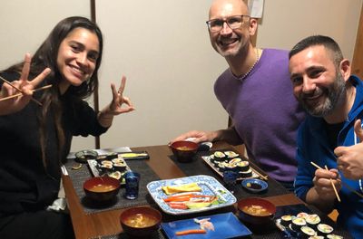 Make Rolled Sushi From Scratch