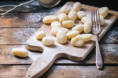 Kelas Memasak Pasta Fresca Praktis Bersama Warga Lokal di Como