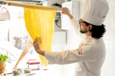 Professional Lab Pasta Experience in a Pastificio