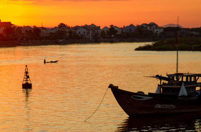 Sunset Boat Tour and Cooking Class with Local in Hoi An
