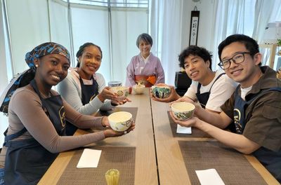 Cerimonia del tè a Osaka: cerimonia del tè informale con matcha e dolci giapponesi inclusi.