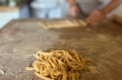 Traditioneller handgemachter Pasta-Kochkurs in einem toskanischen Bauernhaus