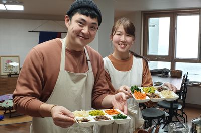 Traditional Korean Cooking Class and Dining Experience