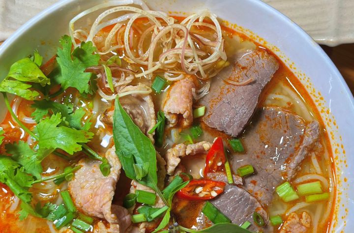 Cours de cuisine traditionnelle (5 plats) avec visite du marché de Da Nang