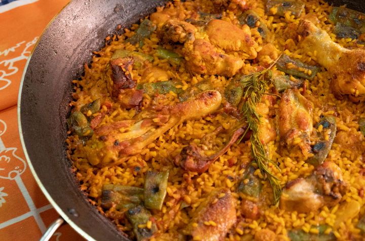 A Culinary Voyage and  Gathering Experience Through Valencian Tradition