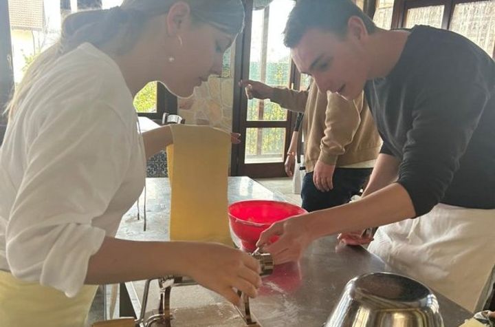 Pasta, Mozzarella and Tiramisu Cooking Class in Amalfi Coast