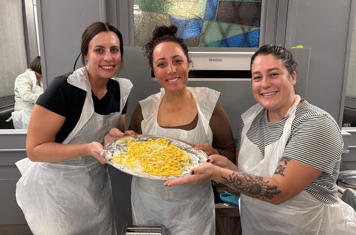 Bologna: Pasta & Tiramisù Cooking Experience with Wine