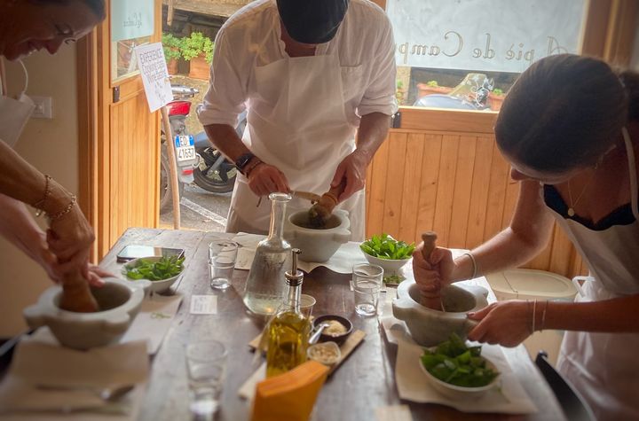 Cinque Terre: Manarola Authentic Pesto Class, Focaccia and Wine Tasting