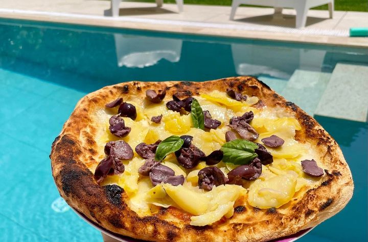Contemporary Pizza Cooking Class in Catania