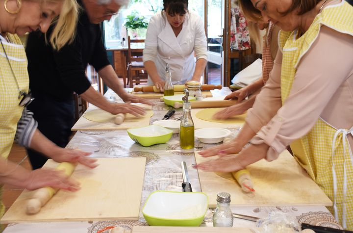 Master Homemade Pasta & Tiramisu: Wine & Lunch Escape in Roman Countryside