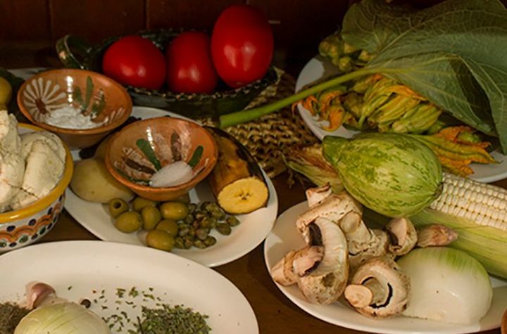 Flavors of Oaxaca: Cooking Class with No Set Menu + Local Market Tour