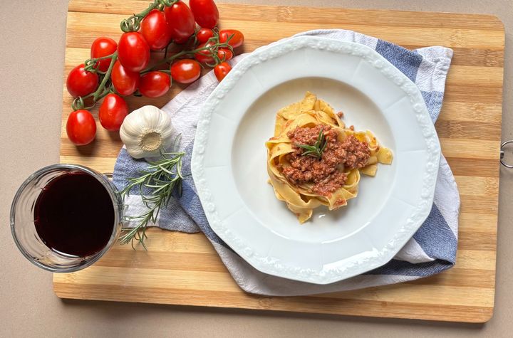 Taste of Tuscany: Fresh Pasta & Tiramisu Cooking Class