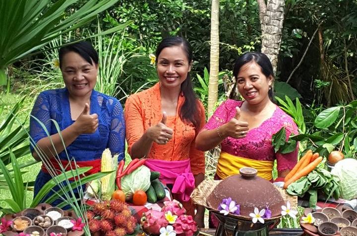 Full-Day Balinese & Indonesian Cooking Class with Market & Garden Tour