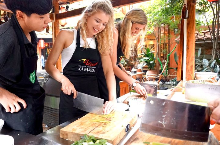 Half-Day Chengdu Courtyard Cooking Class with Local Spice Market Visit