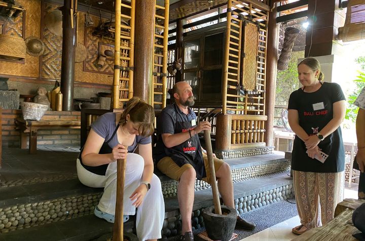 Rendang Cooking Class by Mufu in Kuta