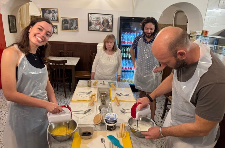 Naples: Pizza Making and Tiramisù with Free Flowing Wine