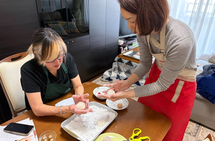 Cours de cuisine Soul Food à Osaka : Takoyaki, Yakisoba et Fruit Daifuku