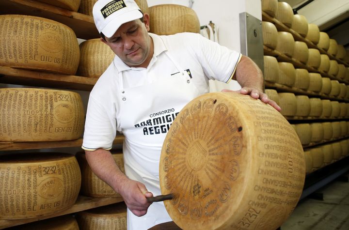 Experience Parmigiano Reggiano Cheese Tasting Tour in Parma