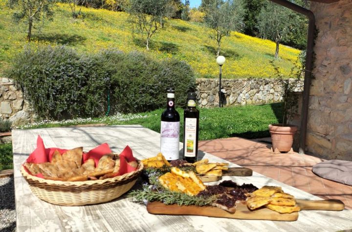 Tuscan Countryside Family-Style Cooking Class in Chianti with Wine
