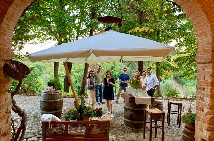 Experience Harvesting Vegetables and Pasta Culinary Class at a Tuscan Villa