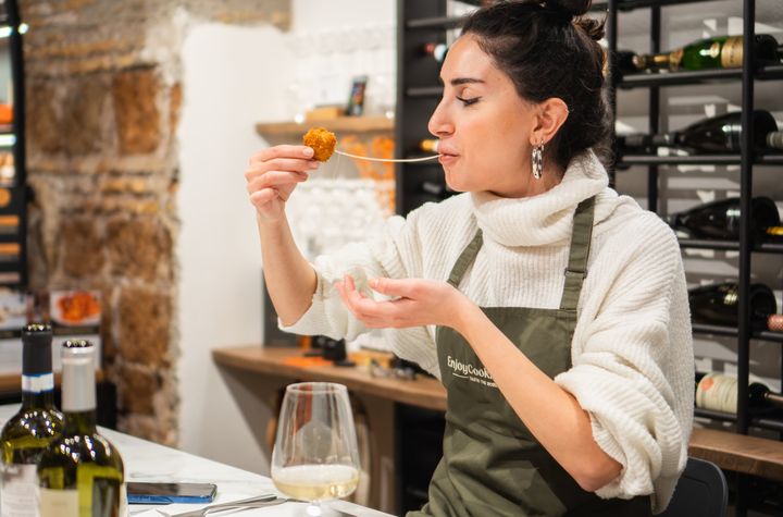 Italian Pizza, Supplì and Gelato Class with Wine by the Colosseum Rome