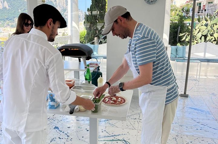 Premium Small Group Capri Pizza Making Class with Wine & Tiramisu