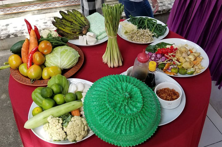 Cours de cuisine balinaise avec dîner romantique intime