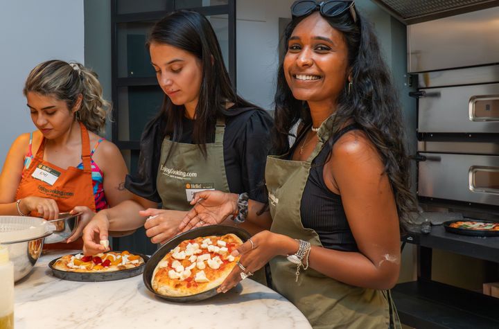 Cours de cuisine pizza, suppli et gelato à Rome avec vin et chef