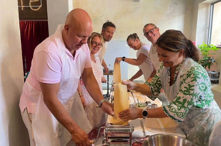 Authentic Sorrento Pasta & Tiramisu Cooking Class with Wine