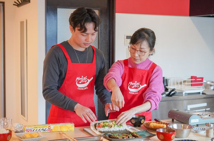 Sushi & Sake Tasting Cooking Class with a Visit to a Local Supermarket in Tokyo